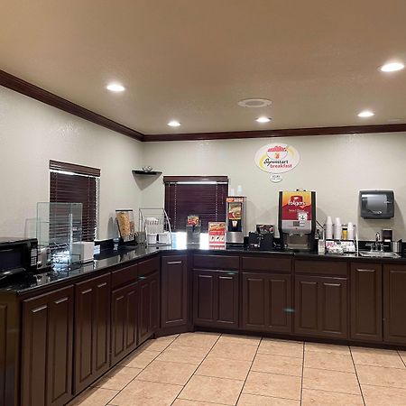 Super 8 By Wyndham Amarillo Central Tx Exterior photo