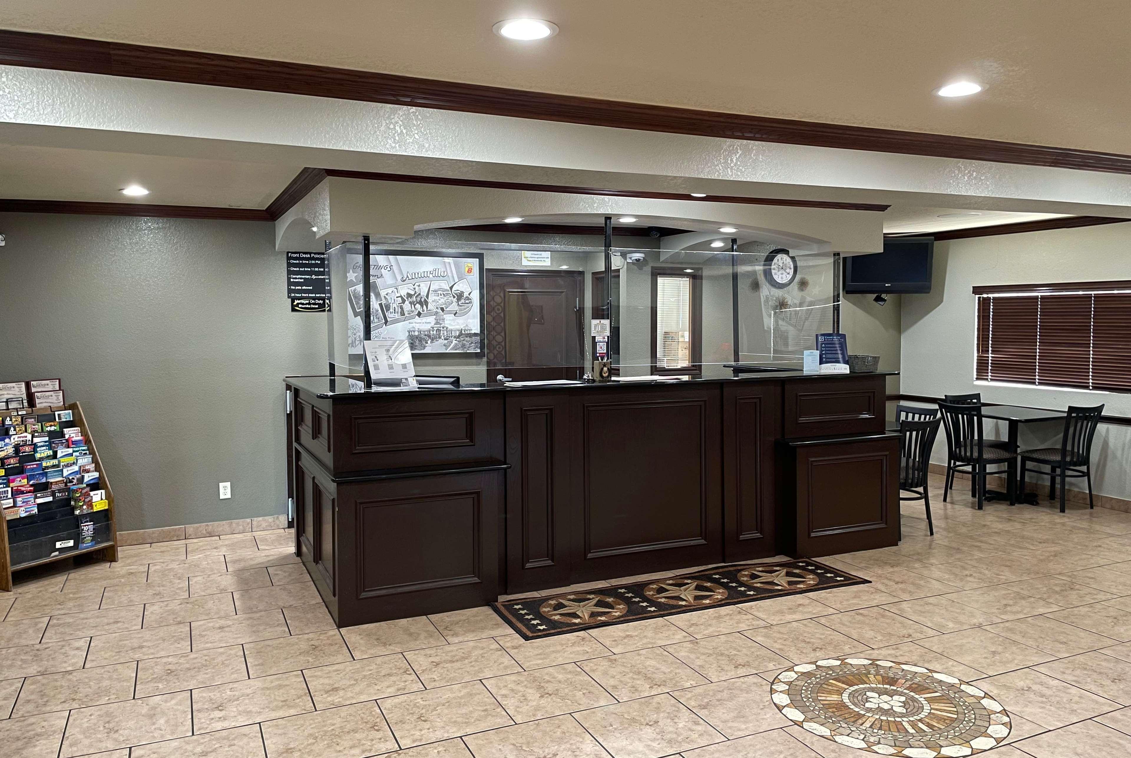 Super 8 By Wyndham Amarillo Central Tx Exterior photo