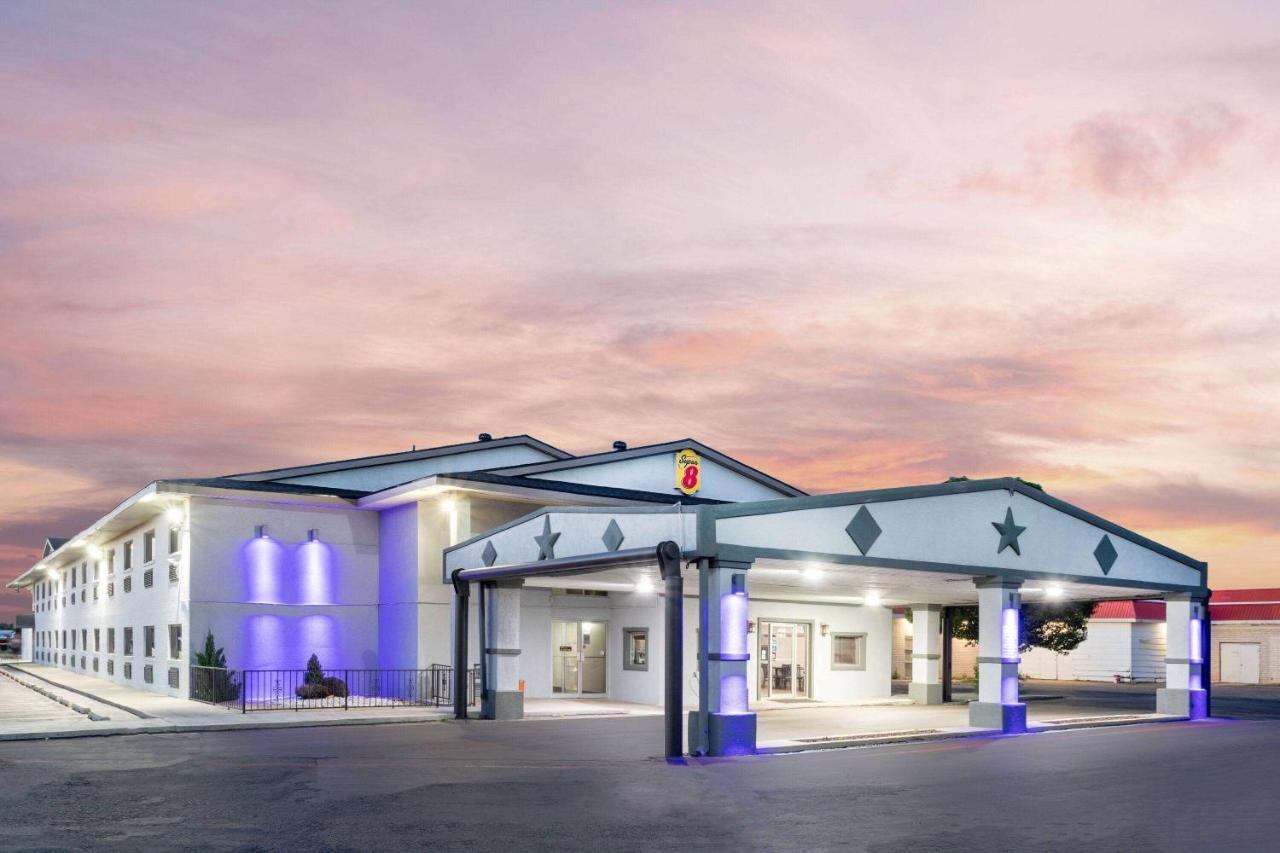 Super 8 By Wyndham Amarillo Central Tx Exterior photo