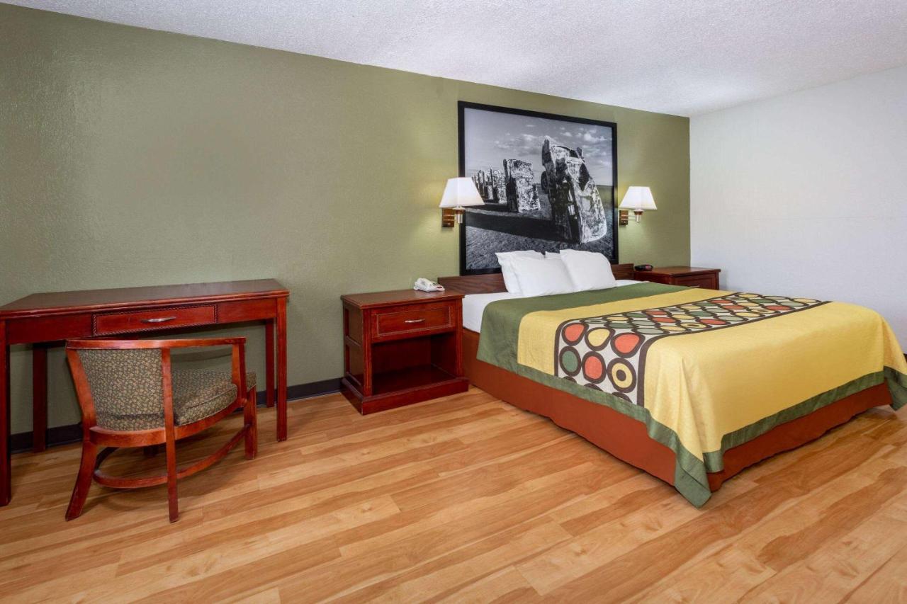 Super 8 By Wyndham Amarillo Central Tx Exterior photo